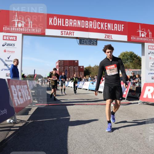 03.10.2025 - Köhlbrandbrückenlauf Lena Gebhardt http://msf.ph/oto/9052492 03.10.2025 13:06:27 Ziel 4015, 4122, 4124, 4396, 4550, 4658, 4659, 5563, 5641, 5970, 6193 meine-sportfotos.de