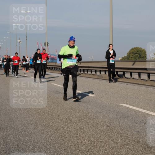 03.10.2025 - Köhlbrandbrückenlauf Fabian Wolf http://msf.ph/oto/9052497 03.10.2025 10:02:11 Position 3 2674 meine-sportfotos.de