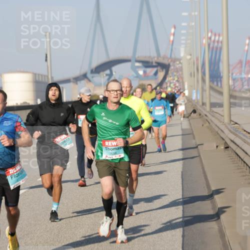03.10.2025 - Köhlbrandbrückenlauf Jannik Wohlers http://msf.ph/oto/9052505 03.10.2025 09:46:51 Position 3 2712, 348, 3658 meine-sportfotos.de
