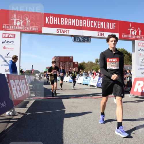 03.10.2025 - Köhlbrandbrückenlauf Lena Gebhardt http://msf.ph/oto/9052512 03.10.2025 13:06:27 Ziel 4015, 4122, 4124, 4396, 4550, 4658, 4659, 5563, 5641, 5970, 6193 meine-sportfotos.de