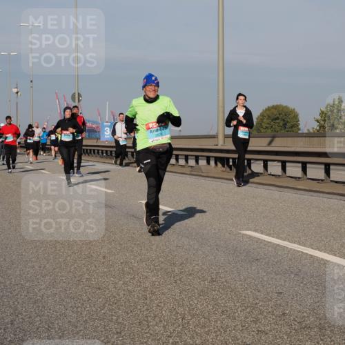 03.10.2025 - Köhlbrandbrückenlauf Fabian Wolf http://msf.ph/oto/9052513 03.10.2025 10:02:12 Position 3 2674 meine-sportfotos.de