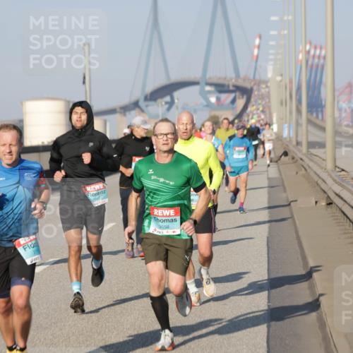 03.10.2025 - Köhlbrandbrückenlauf Jannik Wohlers http://msf.ph/oto/9052522 03.10.2025 09:46:52 Position 3 2948, 3658 meine-sportfotos.de