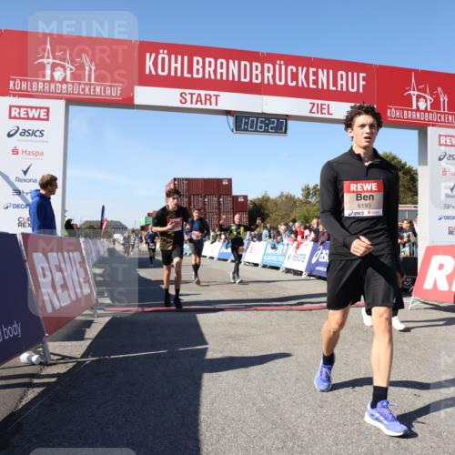03.10.2025 - Köhlbrandbrückenlauf Lena Gebhardt http://msf.ph/oto/9052526 03.10.2025 13:06:27 Ziel 4015, 4122, 4124, 4396, 4550, 4658, 4659, 5563, 5641, 5970, 6193 meine-sportfotos.de