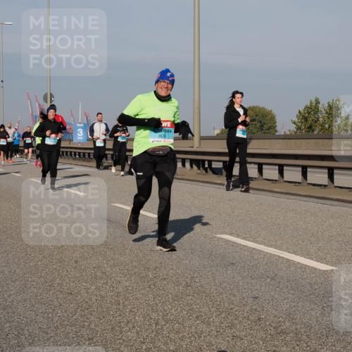 03.10.2025 - Köhlbrandbrückenlauf Fabian Wolf http://msf.ph/oto/9052533 03.10.2025 10:02:12 Position 3 2674 meine-sportfotos.de