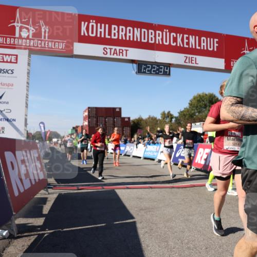 03.10.2025 - Köhlbrandbrückenlauf Lena Gebhardt http://msf.ph/oto/9052538 03.10.2025 13:22:35 Ziel 4481, 4482, 4508, 5122, 5125, 5167, 5213, 5214, 5272, 5675, 5839, 5928, 5933, 5982, 6261, 6300, 6413, 6733 meine-sportfotos.de