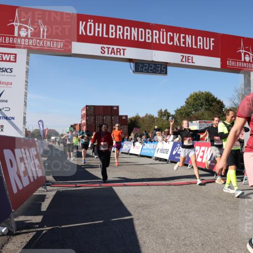 03.10.2025 - Köhlbrandbrückenlauf Lena Gebhardt http://msf.ph/oto/9052547 03.10.2025 13:22:35 Ziel 4481, 4482, 4508, 5122, 5125, 5167, 5213, 5214, 5272, 5675, 5839, 5928, 5933, 5982, 6261, 6300, 6413, 6733 meine-sportfotos.de