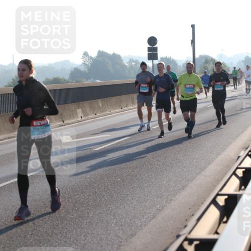 03.10.2025 - Köhlbrandbrückenlauf Lena Gebhardt http://msf.ph/oto/9052554 03.10.2025 09:15:20 Position 1 2708 meine-sportfotos.de