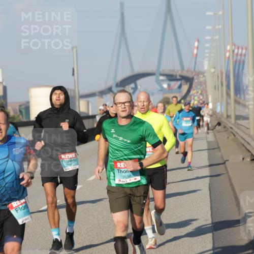 03.10.2025 - Köhlbrandbrückenlauf Jannik Wohlers http://msf.ph/oto/9052558 03.10.2025 09:46:52 Position 3 271, 2948, 3658 meine-sportfotos.de