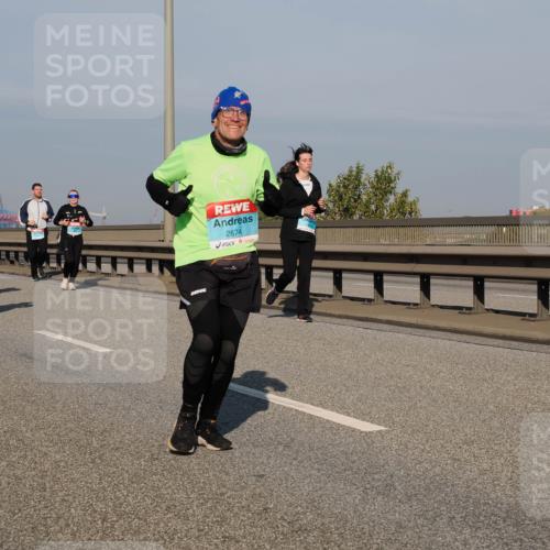 03.10.2025 - Köhlbrandbrückenlauf Fabian Wolf http://msf.ph/oto/9052563 03.10.2025 10:02:13 Position 3 2674 meine-sportfotos.de