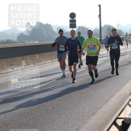 03.10.2025 - Köhlbrandbrückenlauf Lena Gebhardt http://msf.ph/oto/9052565 03.10.2025 09:15:20 Position 1  meine-sportfotos.de
