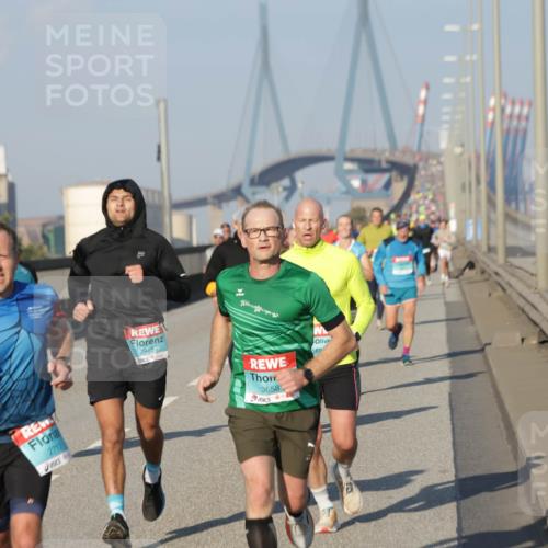 03.10.2025 - Köhlbrandbrückenlauf Jannik Wohlers http://msf.ph/oto/9052567 03.10.2025 09:46:52 Position 3 2712, 2948, 3658 meine-sportfotos.de