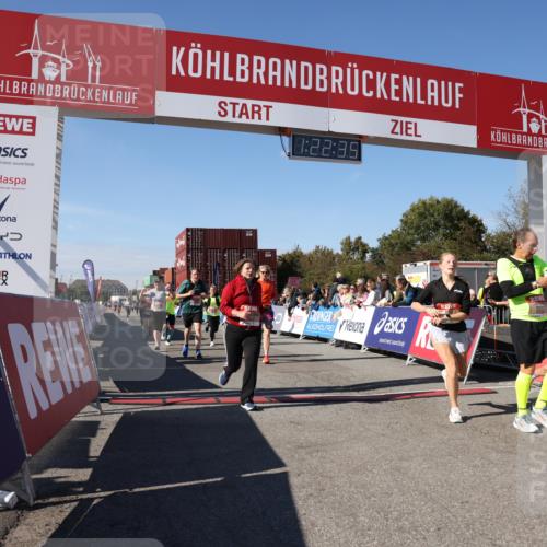 03.10.2025 - Köhlbrandbrückenlauf Lena Gebhardt http://msf.ph/oto/9052569 03.10.2025 13:22:36 Ziel 4481, 4482, 4508, 5122, 5125, 5167, 5213, 5214, 5675, 5839, 5928, 5933, 5982, 6261, 6300, 6413, 6733 meine-sportfotos.de