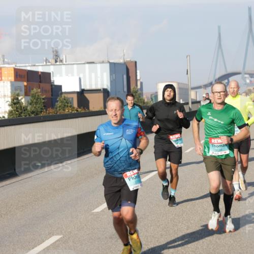 03.10.2025 - Köhlbrandbrückenlauf Jannik Wohlers http://msf.ph/oto/9052576 03.10.2025 09:46:53 Position 3 1330, 3658 meine-sportfotos.de