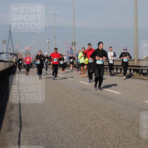 03.10.2025 - Köhlbrandbrückenlauf Fabian Wolf http://msf.ph/oto/9052594 03.10.2025 10:02:14 Position 3 1051 meine-sportfotos.de