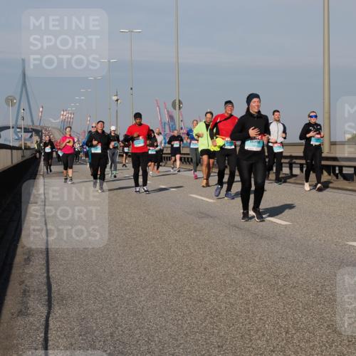 03.10.2025 - Köhlbrandbrückenlauf Fabian Wolf http://msf.ph/oto/9052611 03.10.2025 10:02:15 Position 3 1051 meine-sportfotos.de