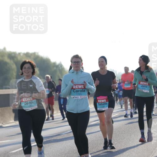 03.10.2025 - Köhlbrandbrückenlauf Jannik Wohlers http://msf.ph/oto/9052616 03.10.2025 09:19:31 Position 3 1796, 1745, 1743, 3580 meine-sportfotos.de