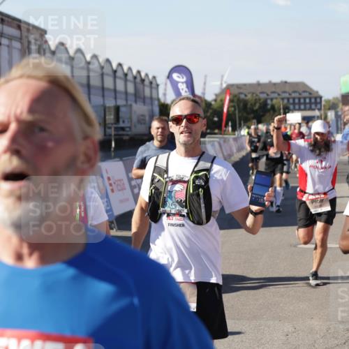 03.10.2025 - Köhlbrandbrückenlauf Jannik Wohlers http://msf.ph/oto/9052647 03.10.2025 13:09:11 Ziel 4057, 4197, 4334, 4346, 4351, 4377, 4381, 4486, 4901, 5242, 5740, 5953, 6037, 6562, 6630, 6814, 6816 meine-sportfotos.de