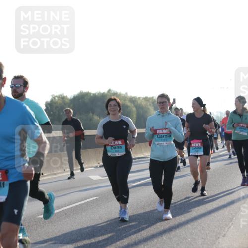 03.10.2025 - Köhlbrandbrückenlauf Jannik Wohlers http://msf.ph/oto/9052652 03.10.2025 09:19:32 Position 3 2902, 1796, 1745 meine-sportfotos.de