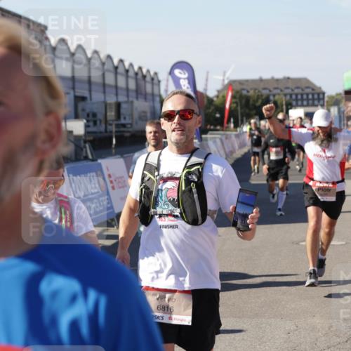 03.10.2025 - Köhlbrandbrückenlauf Jannik Wohlers http://msf.ph/oto/9052660 03.10.2025 13:09:11 Ziel 4057, 4197, 4334, 4346, 4351, 4377, 4381, 4486, 4901, 5242, 5740, 5953, 6037, 6562, 6630, 6814, 6816 meine-sportfotos.de