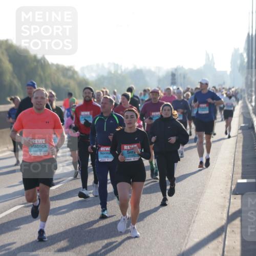 03.10.2025 - Köhlbrandbrückenlauf Jannik Wohlers http://msf.ph/oto/9052667 03.10.2025 09:19:37 Position 3 1973, 1805, 2155 meine-sportfotos.de