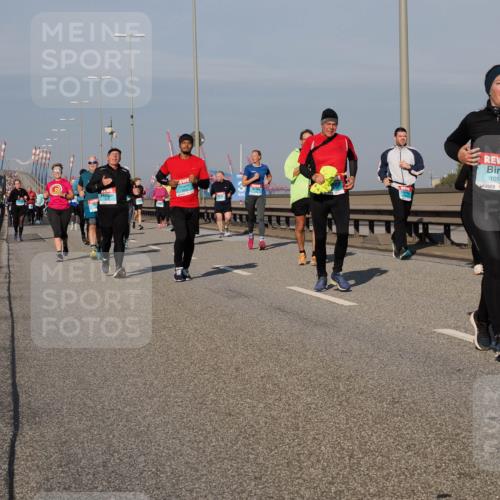 03.10.2025 - Köhlbrandbrückenlauf Fabian Wolf http://msf.ph/oto/9052671 03.10.2025 10:02:17 Position 3 1051 meine-sportfotos.de