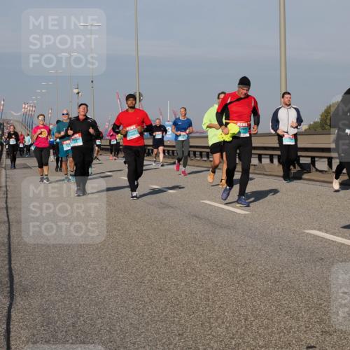 03.10.2025 - Köhlbrandbrückenlauf Fabian Wolf http://msf.ph/oto/9052682 03.10.2025 10:02:17 Position 3 1051 meine-sportfotos.de