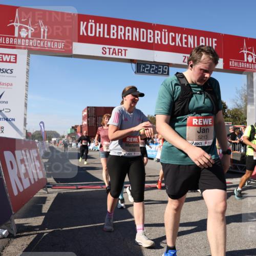 03.10.2025 - Köhlbrandbrückenlauf Lena Gebhardt http://msf.ph/oto/9052697 03.10.2025 13:22:40 Ziel 4481, 4482, 4508, 5122, 5125, 5167, 5213, 5214, 5675, 5839, 5928, 5933, 5982, 6107, 6261, 6300, 6413, 6733 meine-sportfotos.de