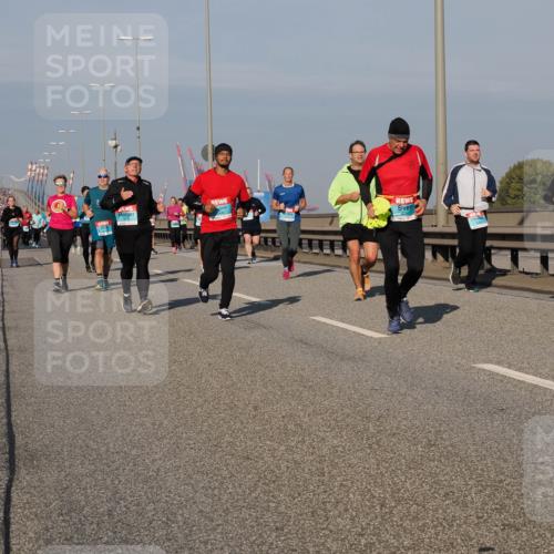 03.10.2025 - Köhlbrandbrückenlauf Fabian Wolf http://msf.ph/oto/9052703 03.10.2025 10:02:17 Position 3 2 meine-sportfotos.de