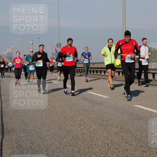 03.10.2025 - Köhlbrandbrückenlauf Fabian Wolf http://msf.ph/oto/9052735 03.10.2025 10:02:18 Position 3 1971 meine-sportfotos.de