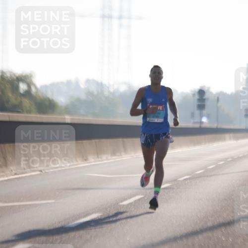 03.10.2025 - Köhlbrandbrückenlauf Jannik Wohlers http://msf.ph/oto/9052737 03.10.2025 09:09:41 Position 3 3769 meine-sportfotos.de