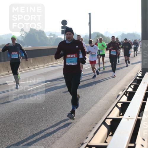 03.10.2025 - Köhlbrandbrückenlauf Lena Gebhardt http://msf.ph/oto/9052742 03.10.2025 09:15:27 Position 1 3834 meine-sportfotos.de
