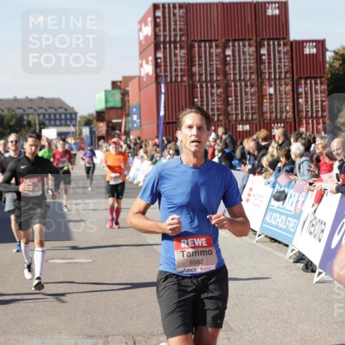 03.10.2025 - Köhlbrandbrückenlauf Jannik Wohlers http://msf.ph/oto/9052760 03.10.2025 13:09:13 Ziel 4197, 4334, 4346, 4351, 4377, 4486, 4901, 5242, 5740, 5953, 6037, 6062, 6349, 6562, 6630, 6814, 6816 meine-sportfotos.de