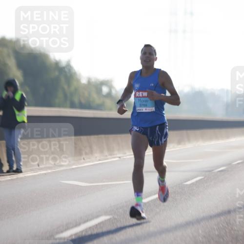 03.10.2025 - Köhlbrandbrückenlauf Jannik Wohlers http://msf.ph/oto/9052764 03.10.2025 09:09:43 Position 3 3769 meine-sportfotos.de