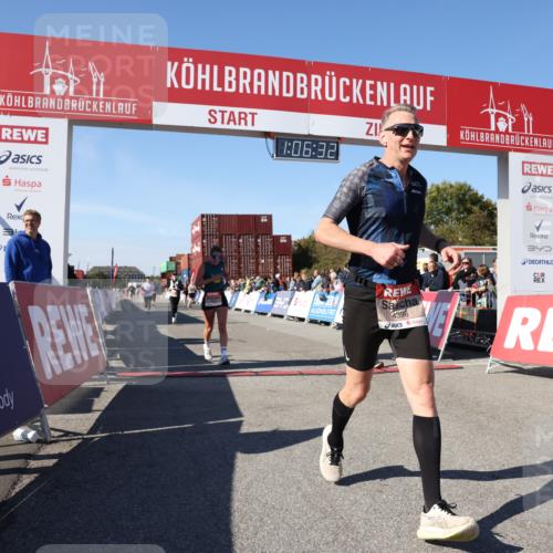 03.10.2025 - Köhlbrandbrückenlauf Lena Gebhardt http://msf.ph/oto/9052785 03.10.2025 13:06:33 Ziel 4015, 4026, 4122, 4124, 4151, 4312, 4396, 4405, 4550, 4658, 4659, 5563, 5641, 5970, 6193, 6256 meine-sportfotos.de