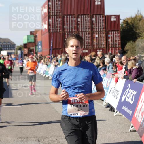 03.10.2025 - Köhlbrandbrückenlauf Jannik Wohlers http://msf.ph/oto/9052791 03.10.2025 13:09:13 Ziel 4197, 4334, 4346, 4351, 4377, 4486, 4901, 5242, 5740, 5953, 6037, 6062, 6349, 6562, 6630, 6814, 6816 meine-sportfotos.de
