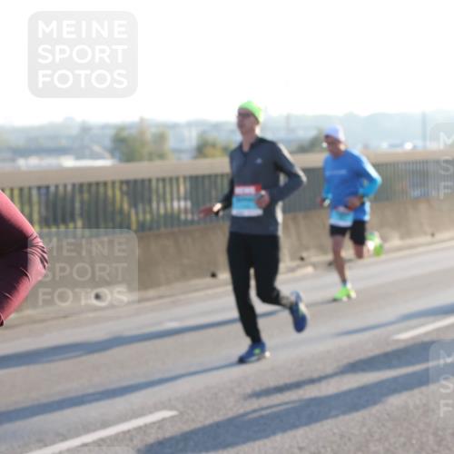 03.10.2025 - Köhlbrandbrückenlauf Lena Gebhardt http://msf.ph/oto/9052792 03.10.2025 09:15:30 Position 1  meine-sportfotos.de