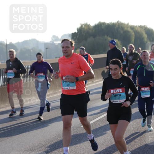 03.10.2025 - Köhlbrandbrückenlauf Jannik Wohlers http://msf.ph/oto/9052805 03.10.2025 09:19:39 Position 3 1973, 1805, 2155 meine-sportfotos.de