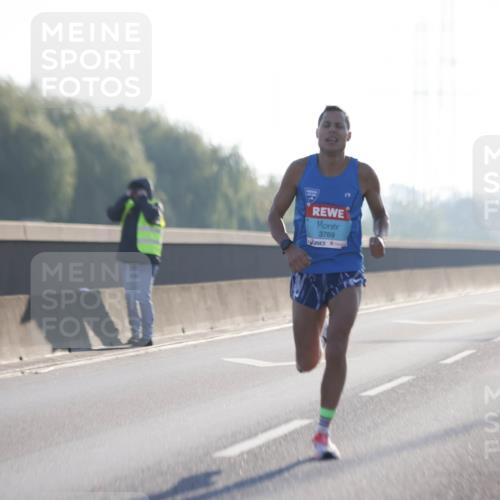 03.10.2025 - Köhlbrandbrückenlauf Jannik Wohlers http://msf.ph/oto/9052816 03.10.2025 09:09:43 Position 3 3769 meine-sportfotos.de