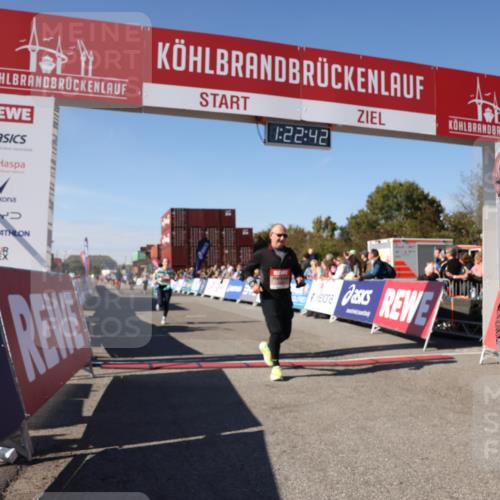 03.10.2025 - Köhlbrandbrückenlauf Lena Gebhardt http://msf.ph/oto/9052834 03.10.2025 13:22:43 Ziel 4481, 4482, 4508, 5122, 5125, 5167, 5213, 5675, 5928, 5933, 5982, 6107, 6261, 6300, 6413, 6733 meine-sportfotos.de