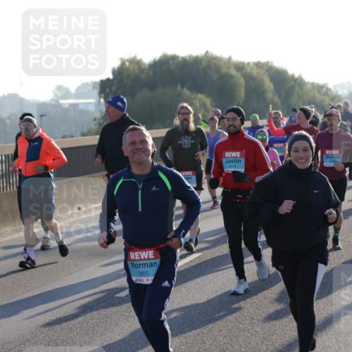 03.10.2025 - Köhlbrandbrückenlauf Jannik Wohlers http://msf.ph/oto/9052850 03.10.2025 09:19:40 Position 3 1805, 3216 meine-sportfotos.de