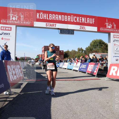 03.10.2025 - Köhlbrandbrückenlauf Lena Gebhardt http://msf.ph/oto/9052853 03.10.2025 13:06:35 Ziel 4015, 4026, 4122, 4124, 4151, 4312, 4396, 4405, 4658, 4659, 5563, 5798, 6061, 6256, 6721 meine-sportfotos.de