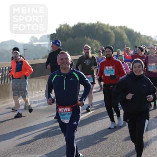 03.10.2025 - Köhlbrandbrückenlauf Jannik Wohlers http://msf.ph/oto/9052856 03.10.2025 09:19:40 Position 3 1805, 3216 meine-sportfotos.de
