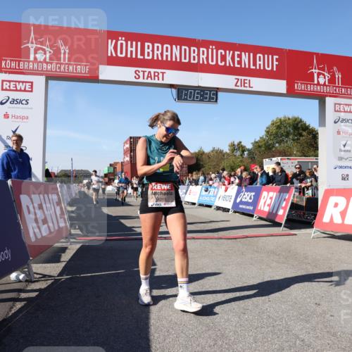 03.10.2025 - Köhlbrandbrückenlauf Lena Gebhardt http://msf.ph/oto/9052882 03.10.2025 13:06:35 Ziel 4015, 4026, 4122, 4124, 4151, 4312, 4396, 4405, 4658, 4659, 5563, 5798, 6061, 6256, 6721 meine-sportfotos.de