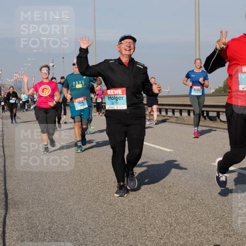 03.10.2025 - Köhlbrandbrückenlauf Fabian Wolf http://msf.ph/oto/9052897 03.10.2025 10:02:21 Position 3 2025, 3697, 2018, 3840 meine-sportfotos.de