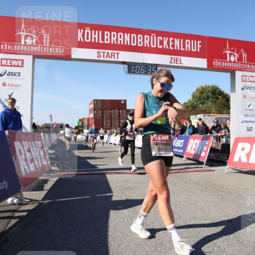 03.10.2025 - Köhlbrandbrückenlauf Lena Gebhardt http://msf.ph/oto/9052927 03.10.2025 13:06:36 Ziel 4015, 4026, 4122, 4124, 4151, 4312, 4396, 4405, 4658, 4659, 5563, 5798, 6061, 6256, 6721 meine-sportfotos.de