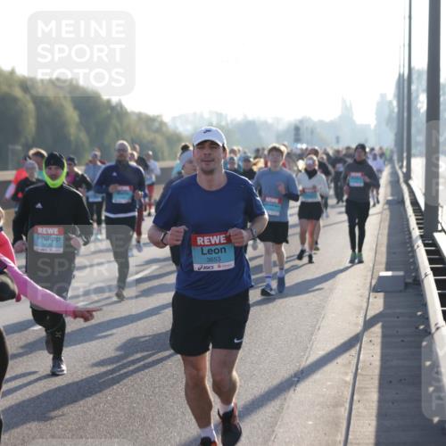 03.10.2025 - Köhlbrandbrückenlauf Jannik Wohlers http://msf.ph/oto/9052936 03.10.2025 09:19:42 Position 3 2832, 1833, 3653 meine-sportfotos.de