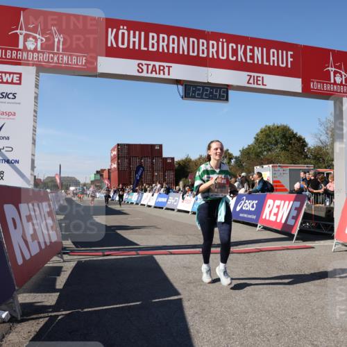 03.10.2025 - Köhlbrandbrückenlauf Lena Gebhardt http://msf.ph/oto/9052939 03.10.2025 13:22:45 Ziel 4602, 4603, 5122, 5125, 5167, 5213, 5675, 5928, 5933, 5982, 6107, 6261, 6300, 6413 meine-sportfotos.de
