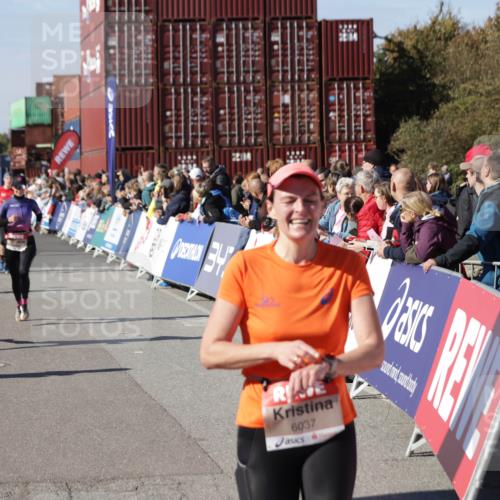 03.10.2025 - Köhlbrandbrückenlauf Jannik Wohlers http://msf.ph/oto/9052948 03.10.2025 13:09:17 Ziel 4334, 4351, 4377, 4486, 4681, 4901, 5061, 5242, 5740, 5953, 6037, 6062, 6349, 6562, 6630, 6661, 6743, 6814, 6816 meine-sportfotos.de