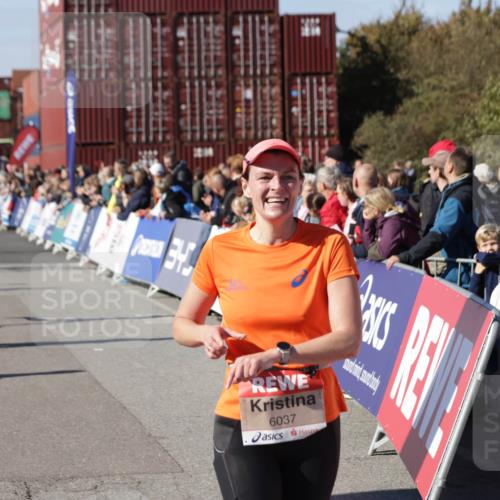 03.10.2025 - Köhlbrandbrückenlauf Jannik Wohlers http://msf.ph/oto/9052957 03.10.2025 13:09:17 Ziel 4334, 4351, 4377, 4486, 4681, 4901, 5061, 5242, 5740, 5953, 6037, 6062, 6349, 6562, 6630, 6661, 6743, 6814, 6816 meine-sportfotos.de