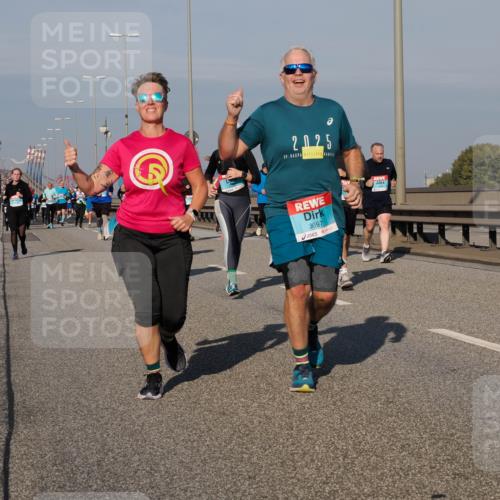 03.10.2025 - Köhlbrandbrückenlauf Fabian Wolf http://msf.ph/oto/9052958 03.10.2025 10:02:23 Position 3 2025, 39, 3697, 2055 meine-sportfotos.de